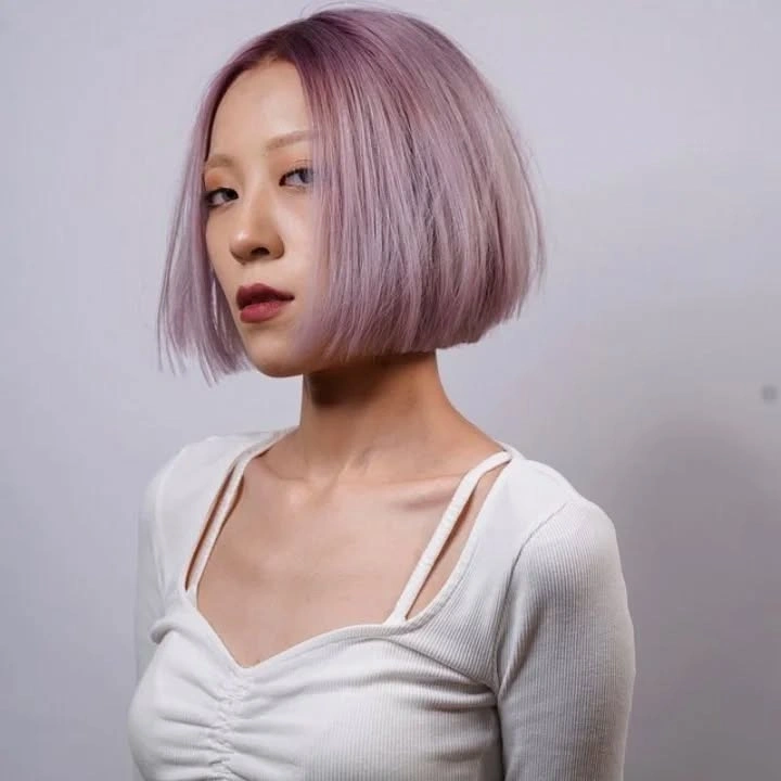 bobbed haircut for women Soft Lilac Blunt Bob with Modern Minimalism