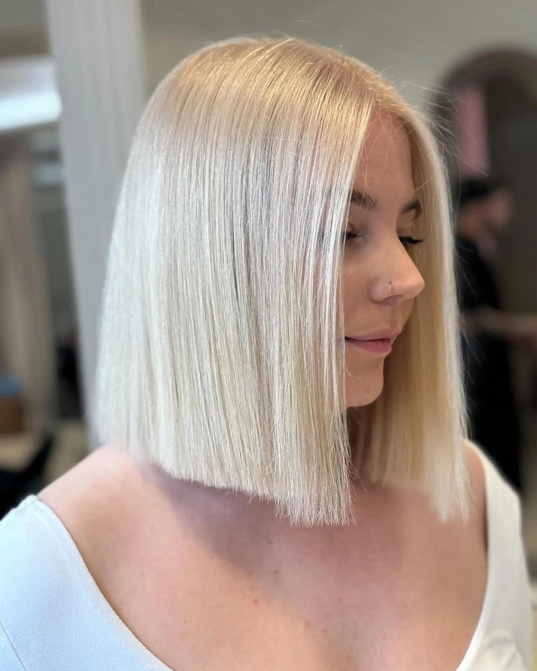 Fall blonde hair colour 2026 Precision Platinum Blonde Blunt Bob