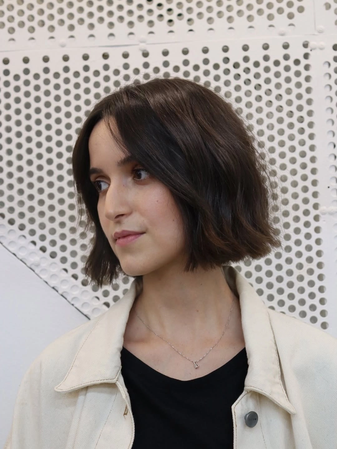 fall bob haircut ideas 2026 Relaxed French Bob With Natural Texture
