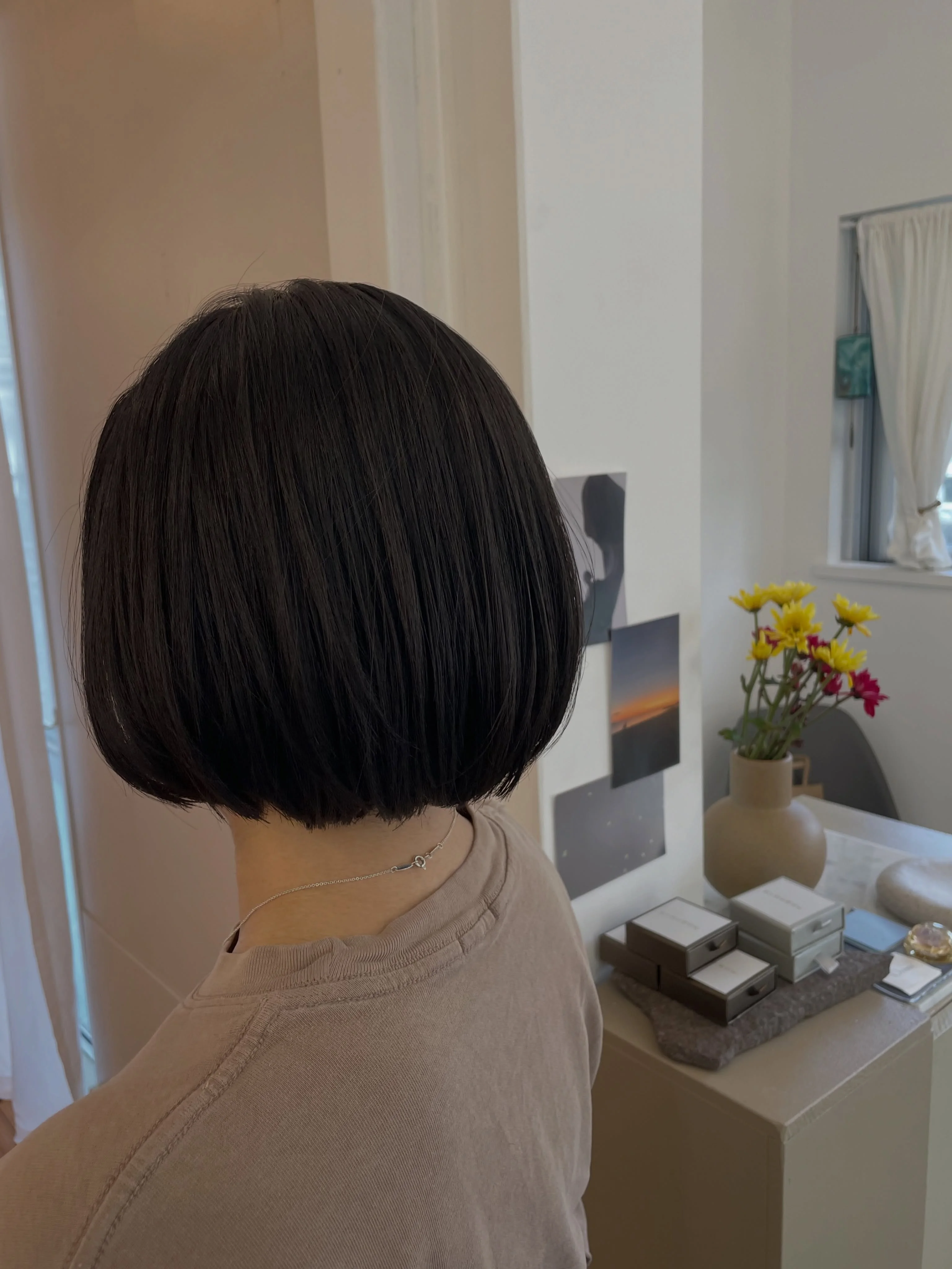 fall bob haircut ideas 2026 Classic Precision Bob With a Perfectly Rounded Back