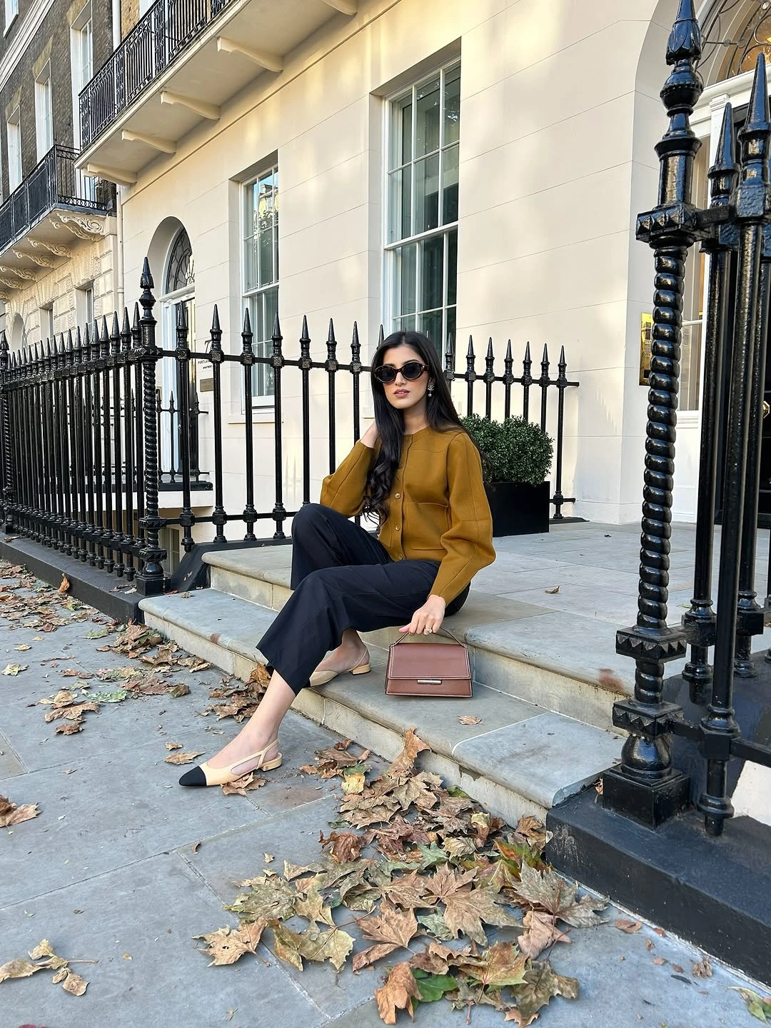 fall classy outfits women 2026 Warm Mustard Tones Brighten Neutral Autumn Wardrobes