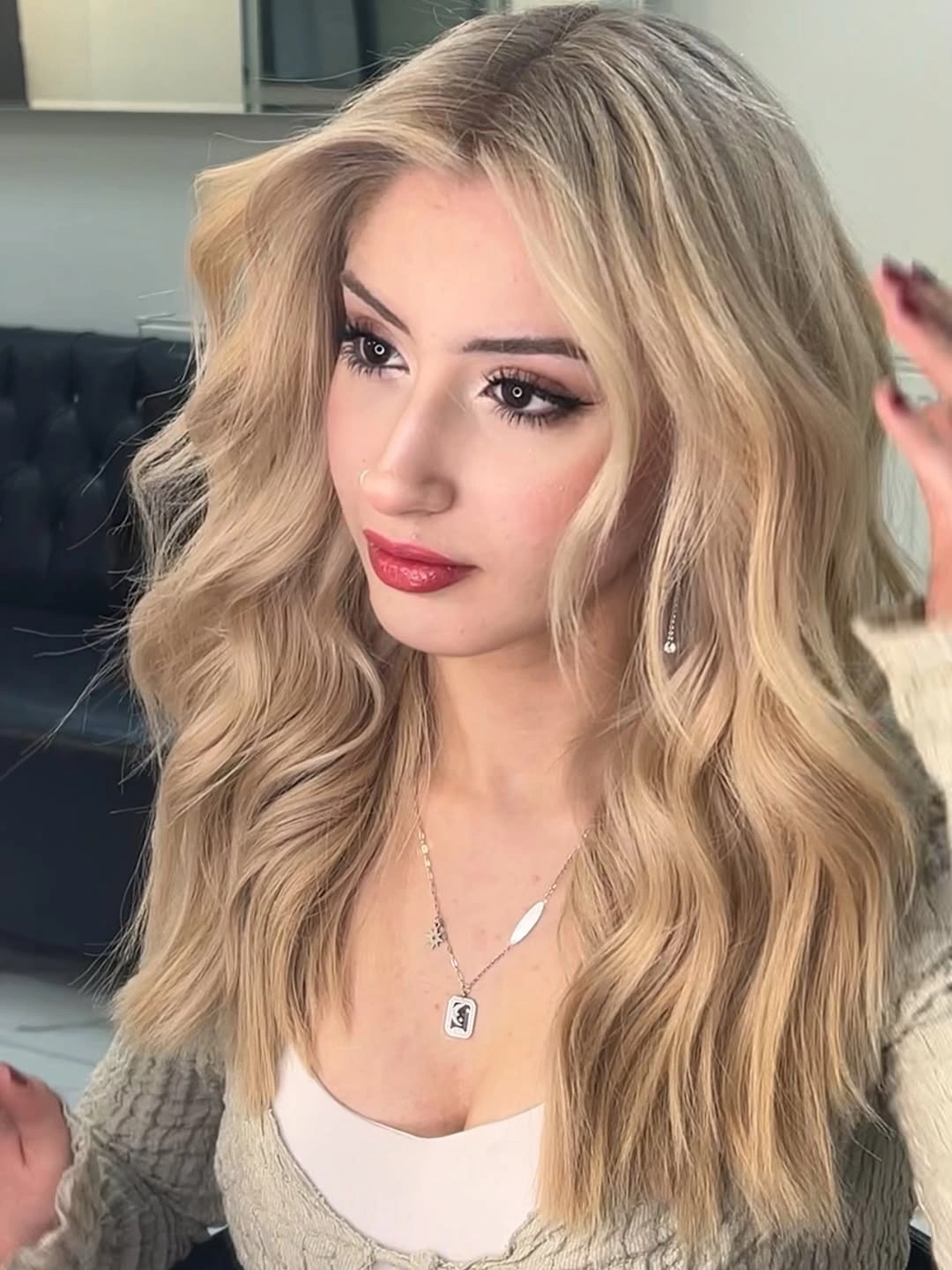Fall hair colour ideas 2026 Classic Butter Blonde With Soft Hollywood Waves