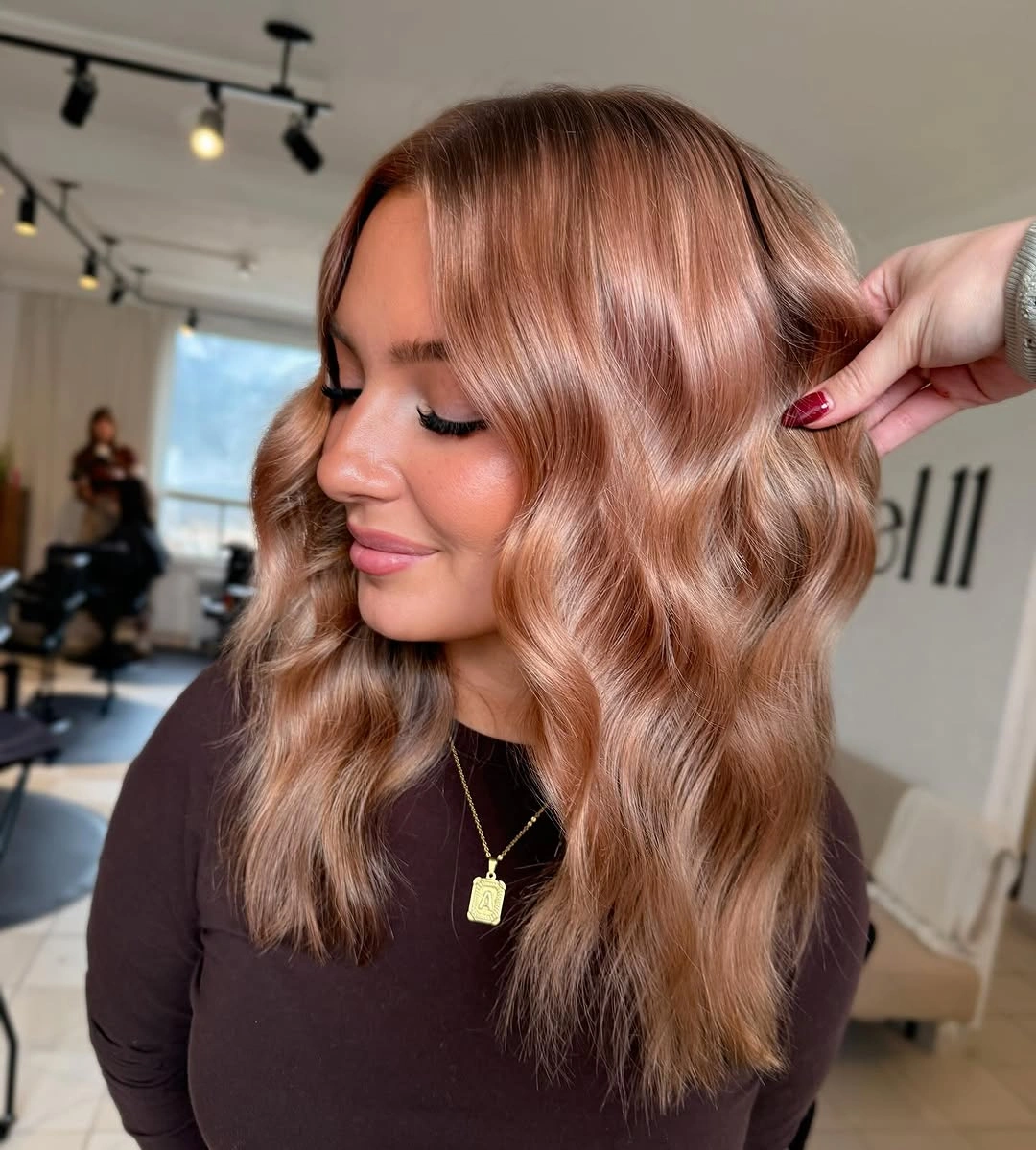 fall hairstyles 2026 Soft Champagne Waves for Everyday Elegance