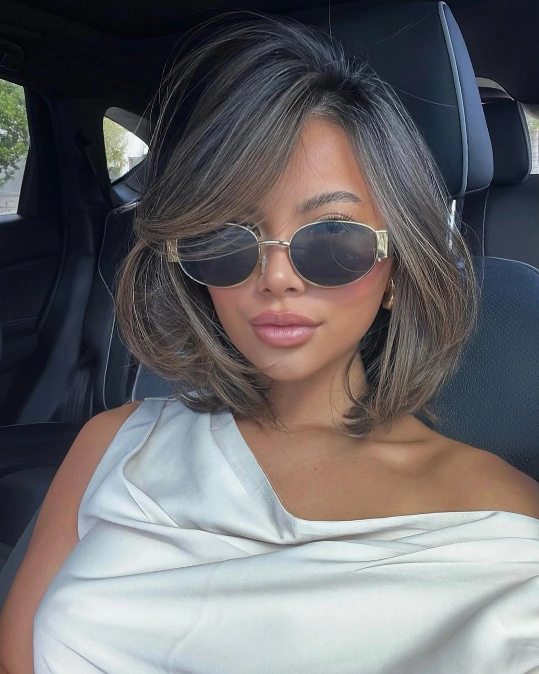 Fall hairstyles for short hair 2026 Voluminous Espresso Bob with Soft Face-Framing Layers