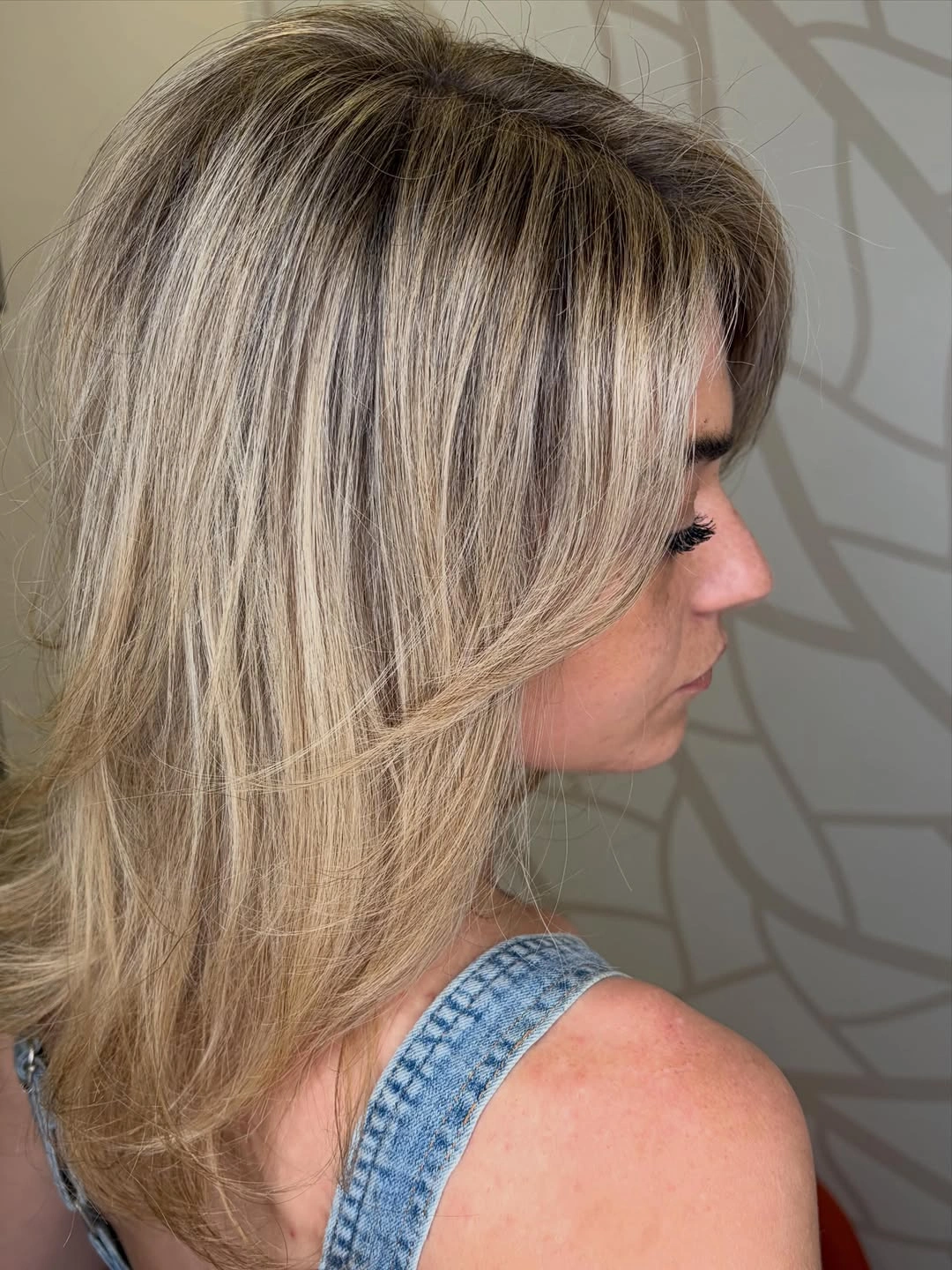 fall medium haircuts 2026 Classic Beige Blonde Layers With Salon Bounce