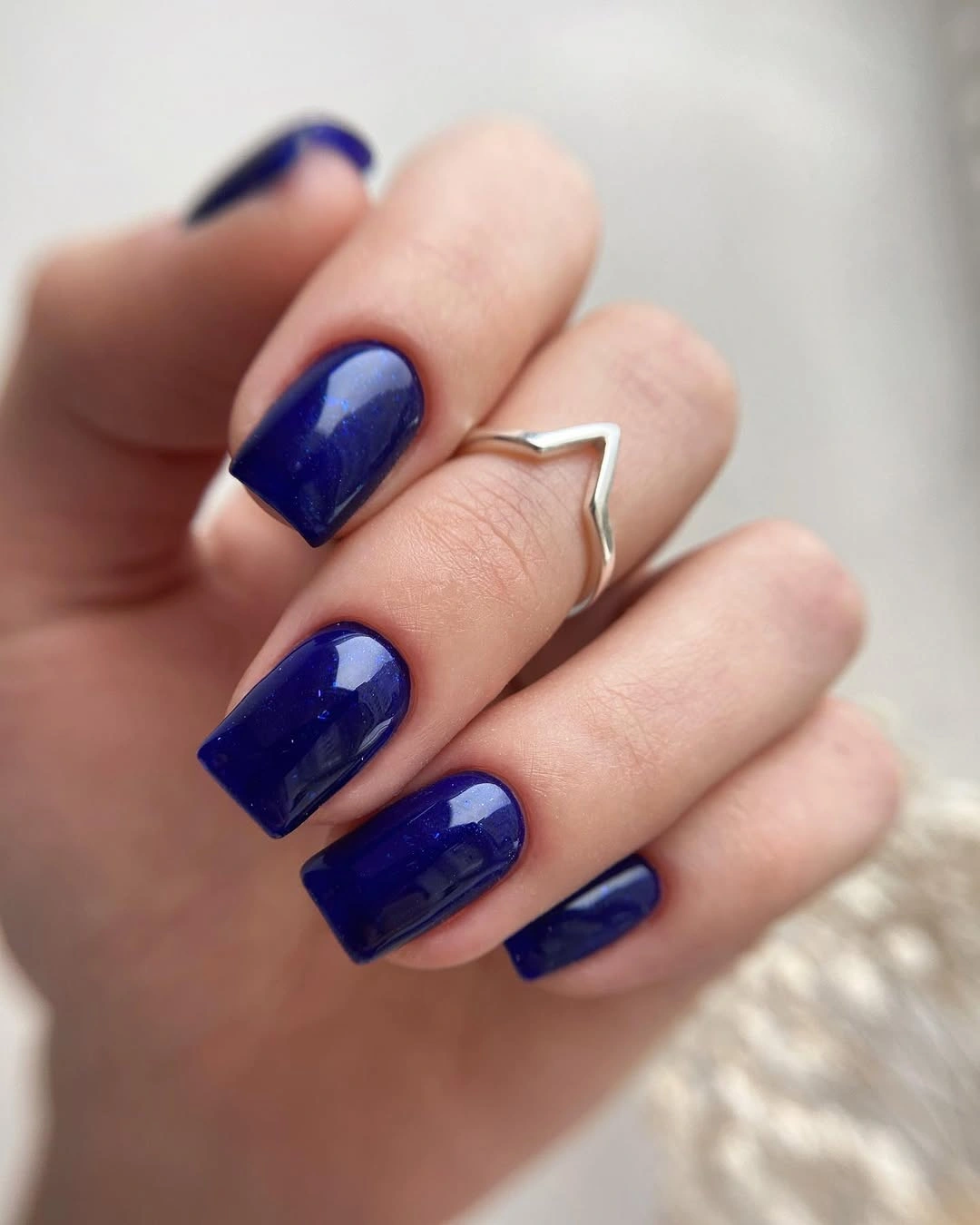 Deep navy glossy square medium nails