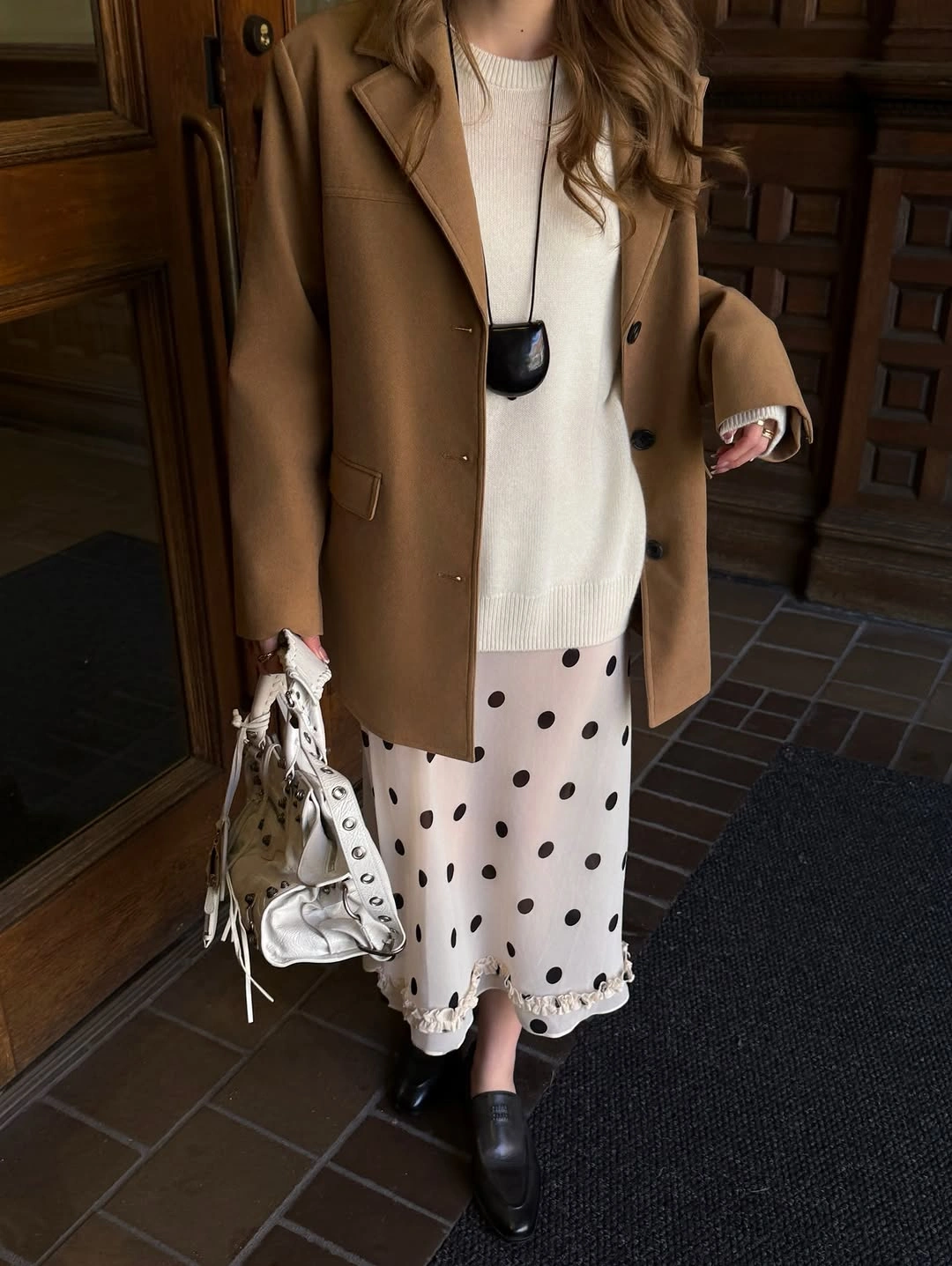 fall outfits with peacoat 2026 Soft Knit Layers and a Camel Peacoat for Timeless Femininity