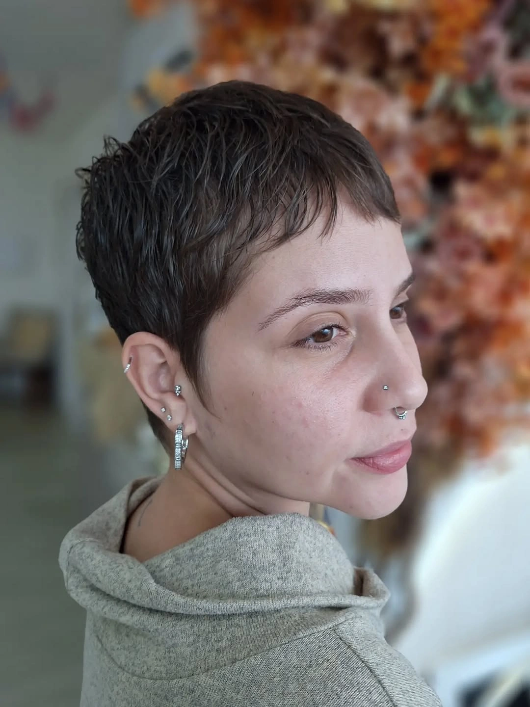 fall pixie haircut ideas 2026 Minimalist French-Inspired Micro Pixie