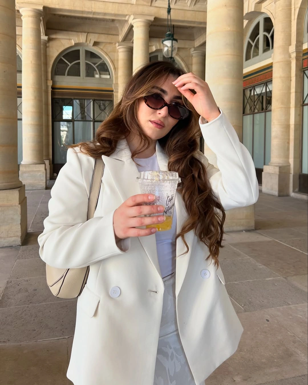 fall professional outfits women 2026 Fresh White Blazers That Brighten Autumn Office Wardrobes