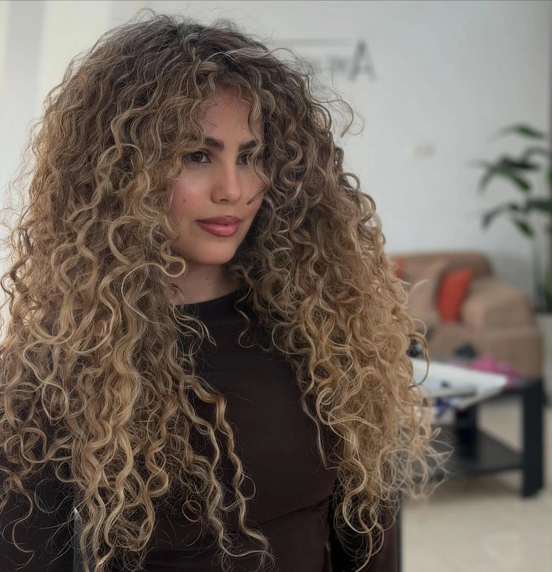 heatless curls hairstyle Defined Spiral Curls Full of Natural Volume