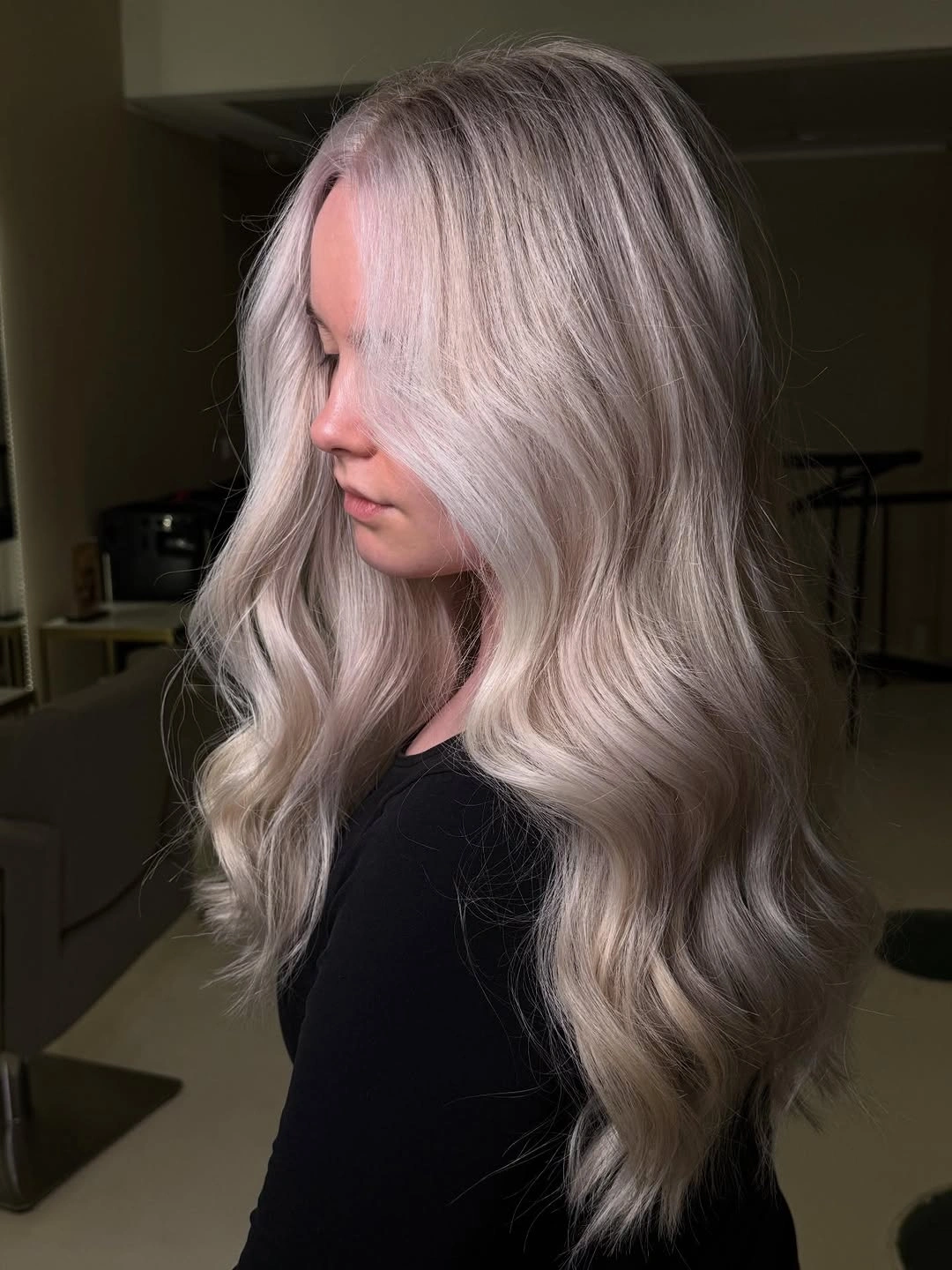 heatless curls hairstyle Cool Pearl Blonde Waves with a Silky Finish