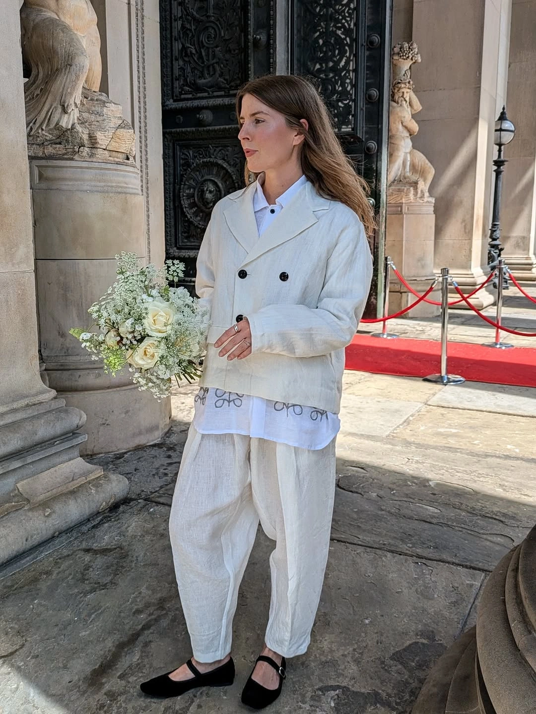 September fashion trends 2026 White Cropped Jacket With Balloon Pants