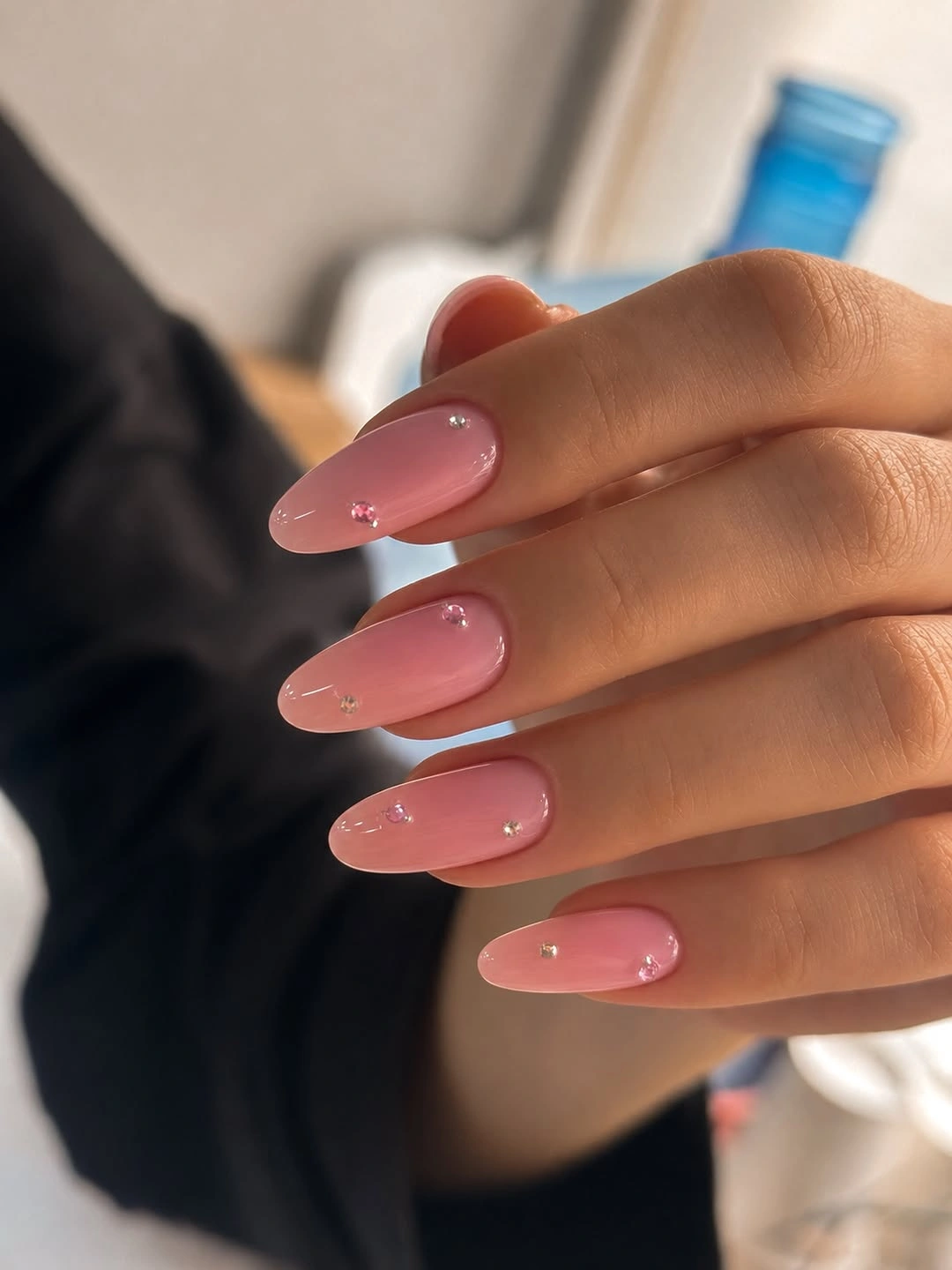 September nail designs 2026 Glossy Pink Almond Nails