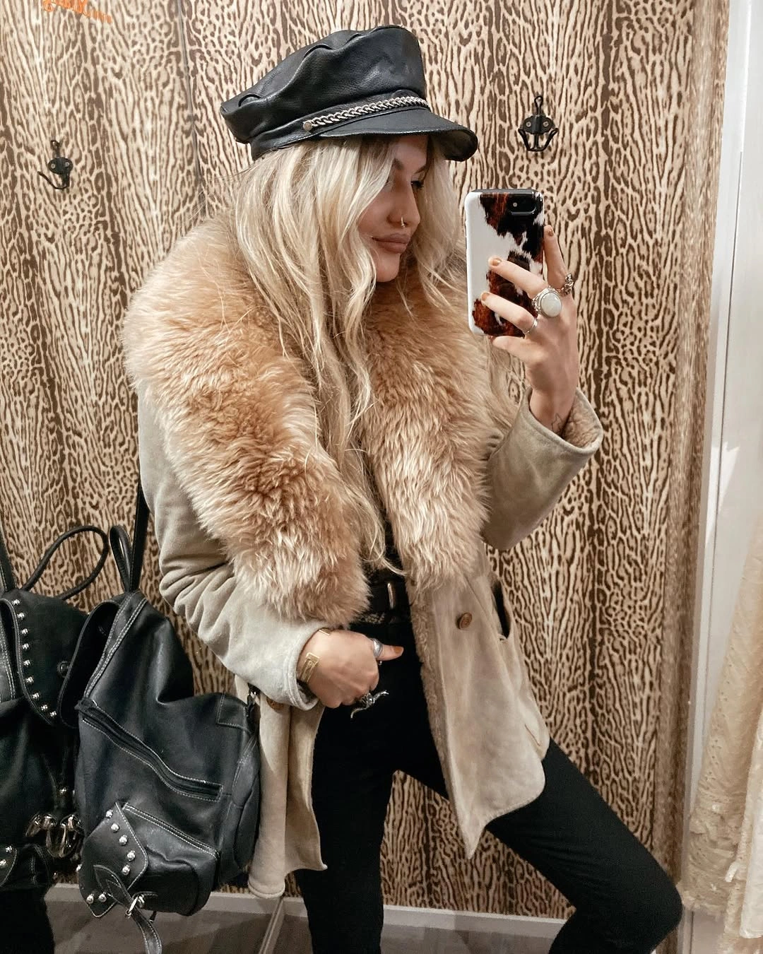 shaggy jacket Vintage Luxury Through Soft Fur Details
