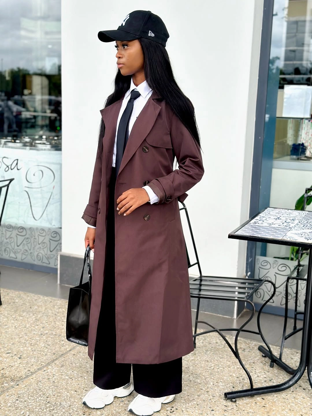 Trench coat fall outfits 2026 Chocolate Trench with Modern Tailored Contrast