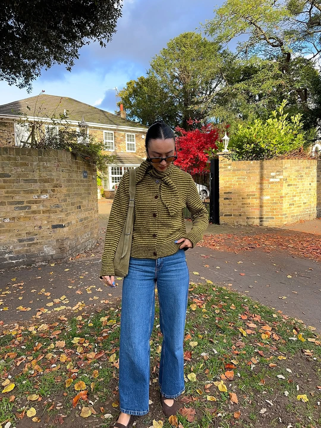 what are the best fall outfits for casual days? Blue Jeans and a Textured Knit for Relaxed Autumn Days
