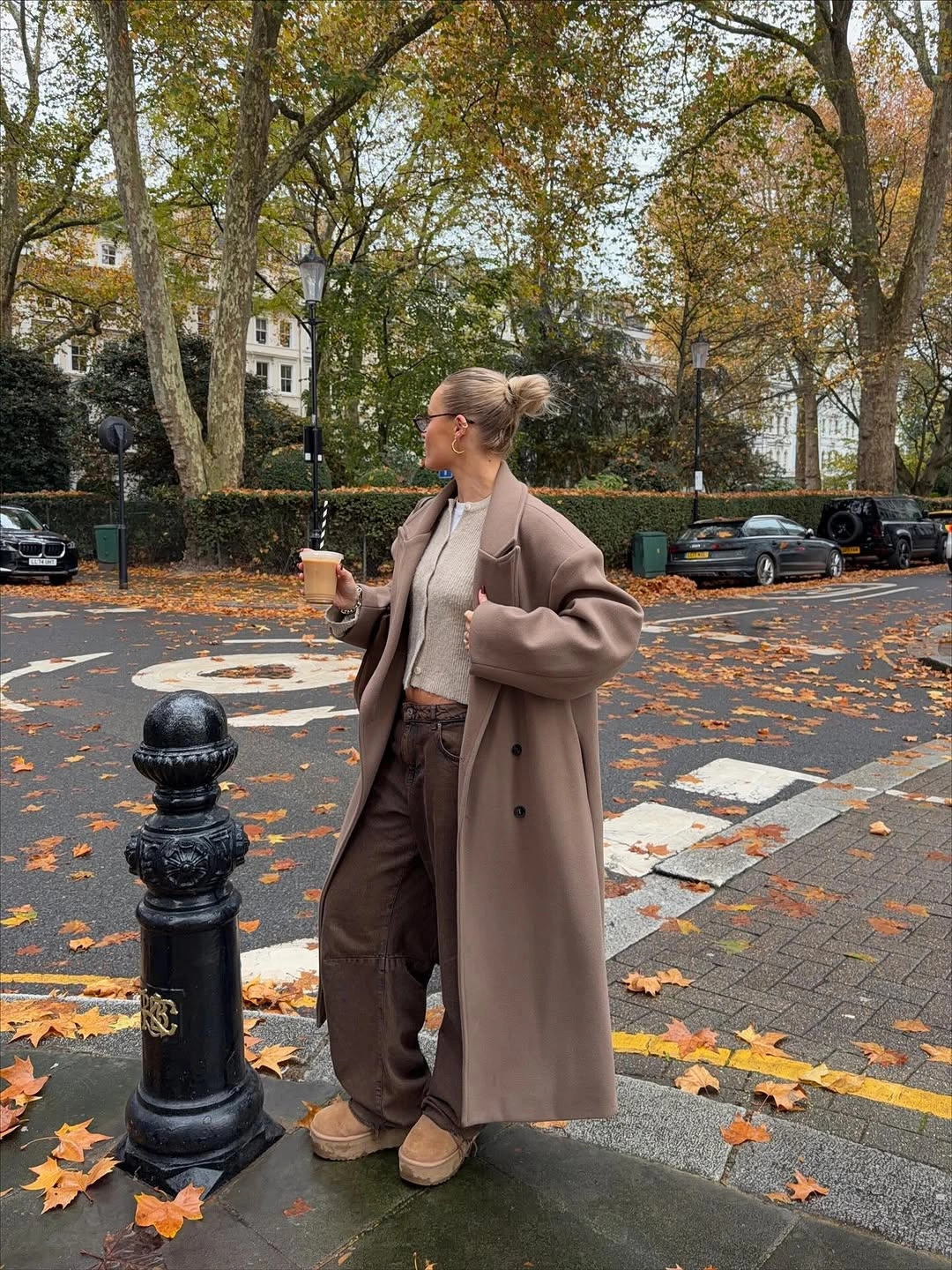 what are the best fall outfits for casual days? Long Camel Coat with Chocolate Tones for Cozy Autumn Walks