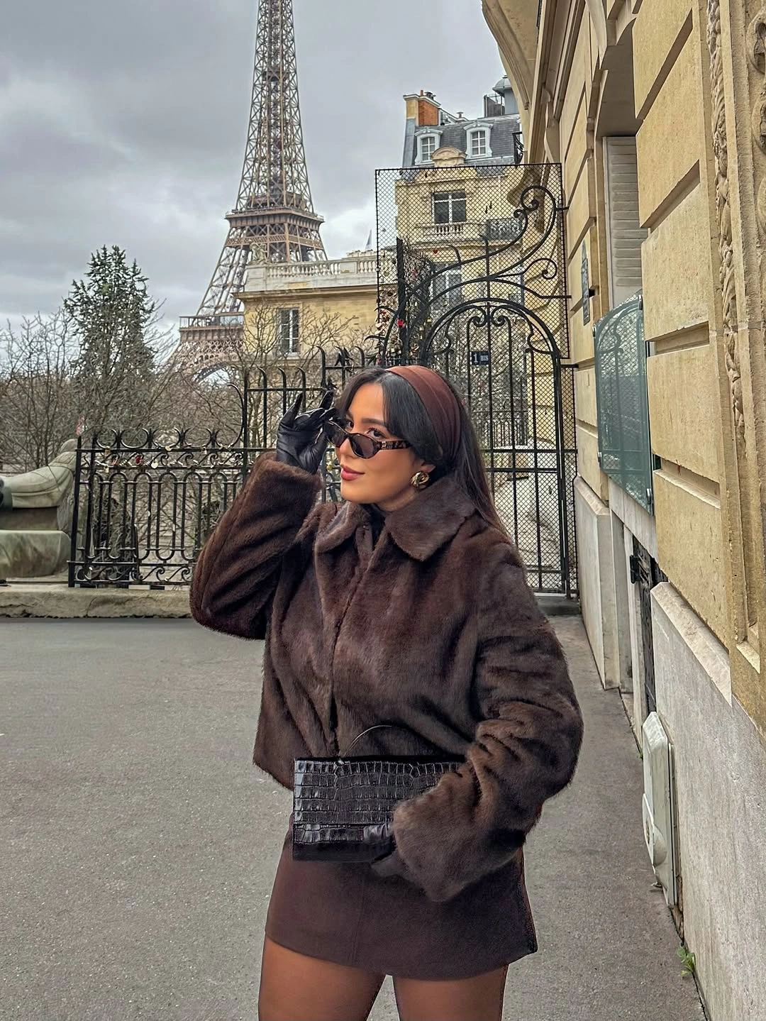 what are the best fall outfits for casual days? Rich Chocolate Layers That Bring Quiet Luxury Into Everyday Fall