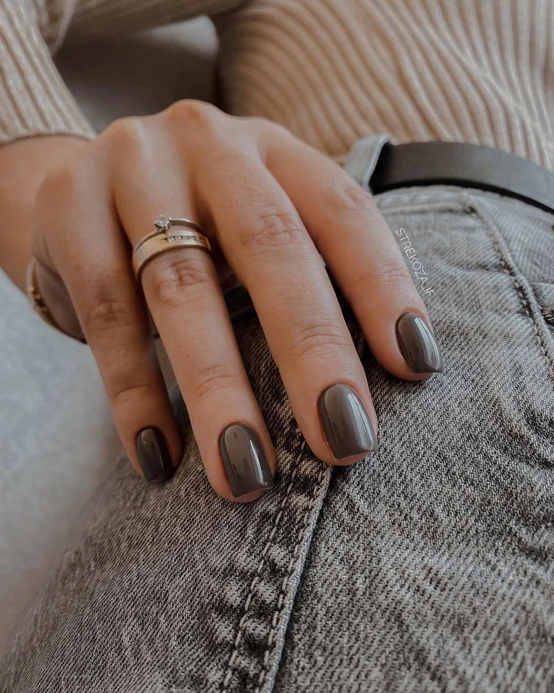Short square nails in muted taupe gray brown