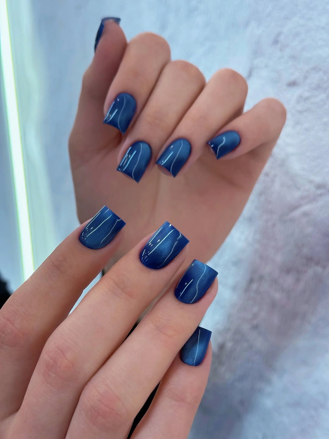 Short navy square fall nails with glossy glow
