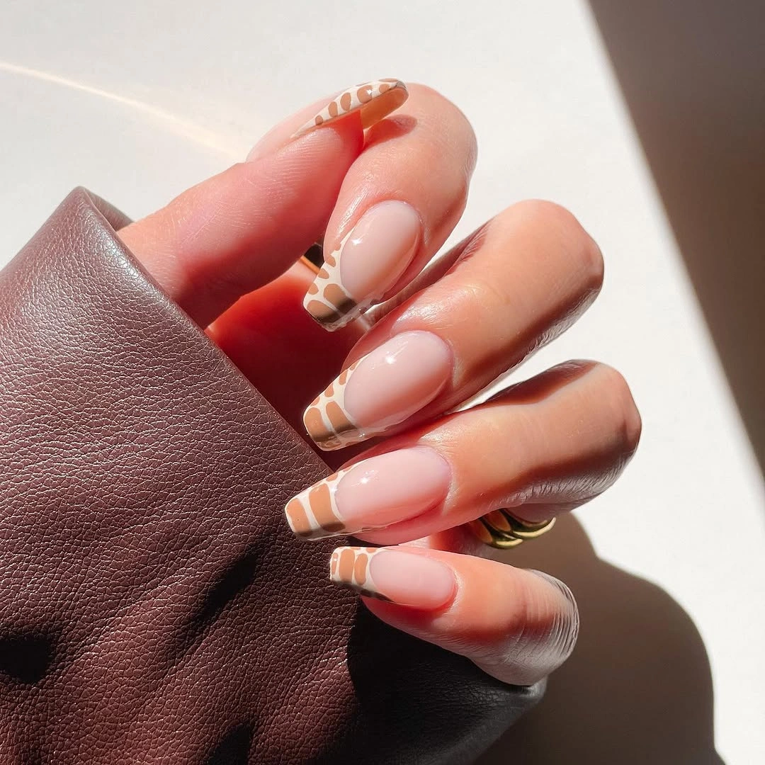 Long coffin nails with peach pink white and caramel French bands