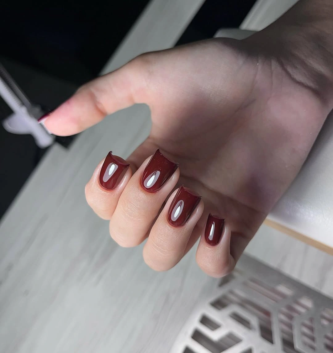 Short square nails with burgundy cream and blush color blocks