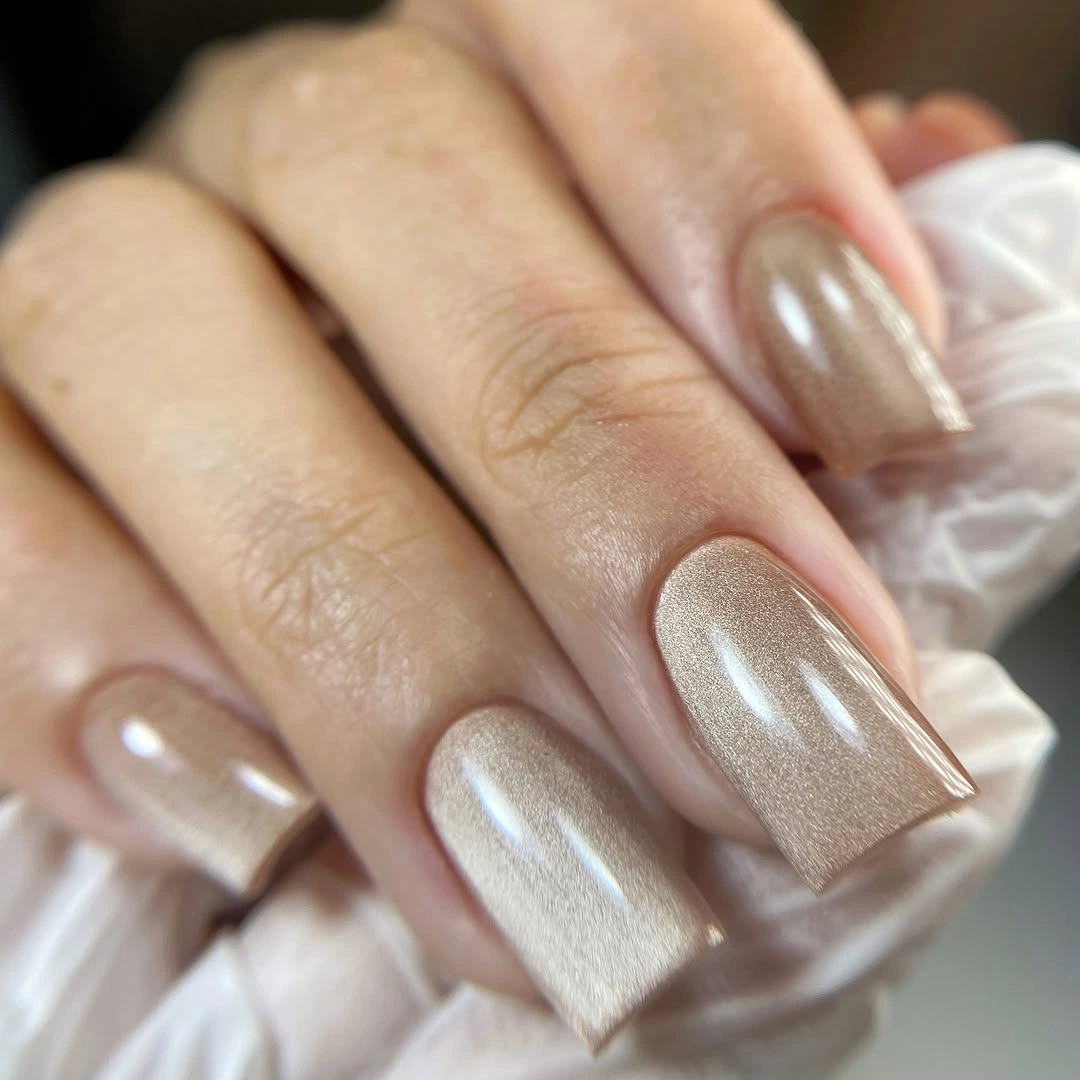 Medium square nails in rich reflective burgundy gloss