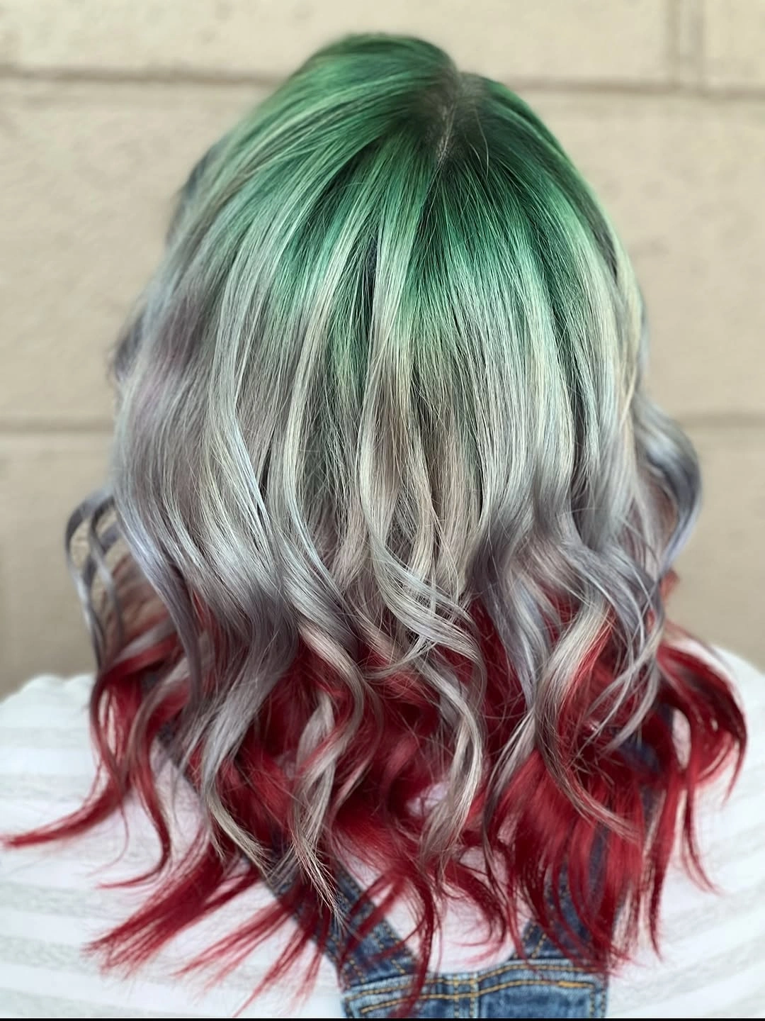 Mint green silver and red three-zone wavy hair color