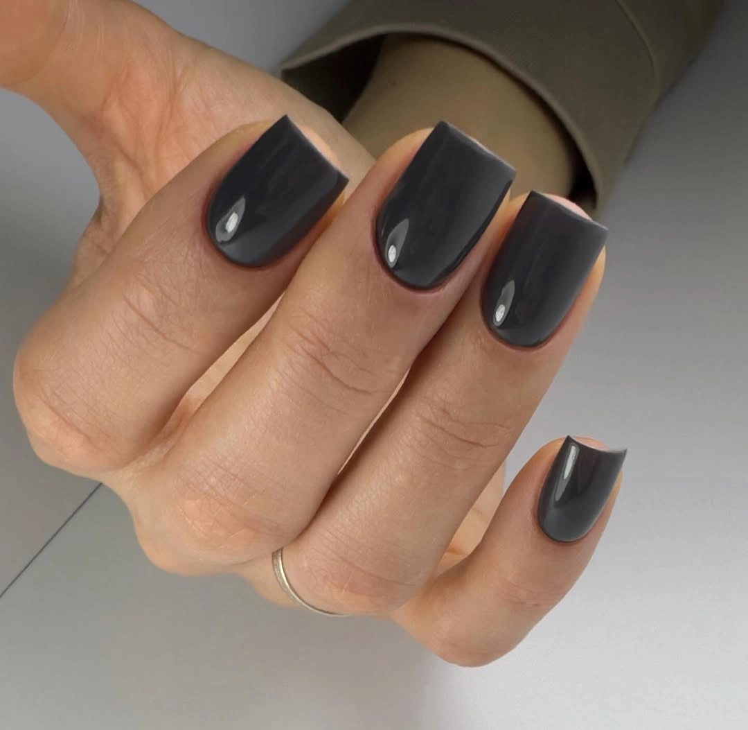 Charcoal black short square nails with matte shine contrast