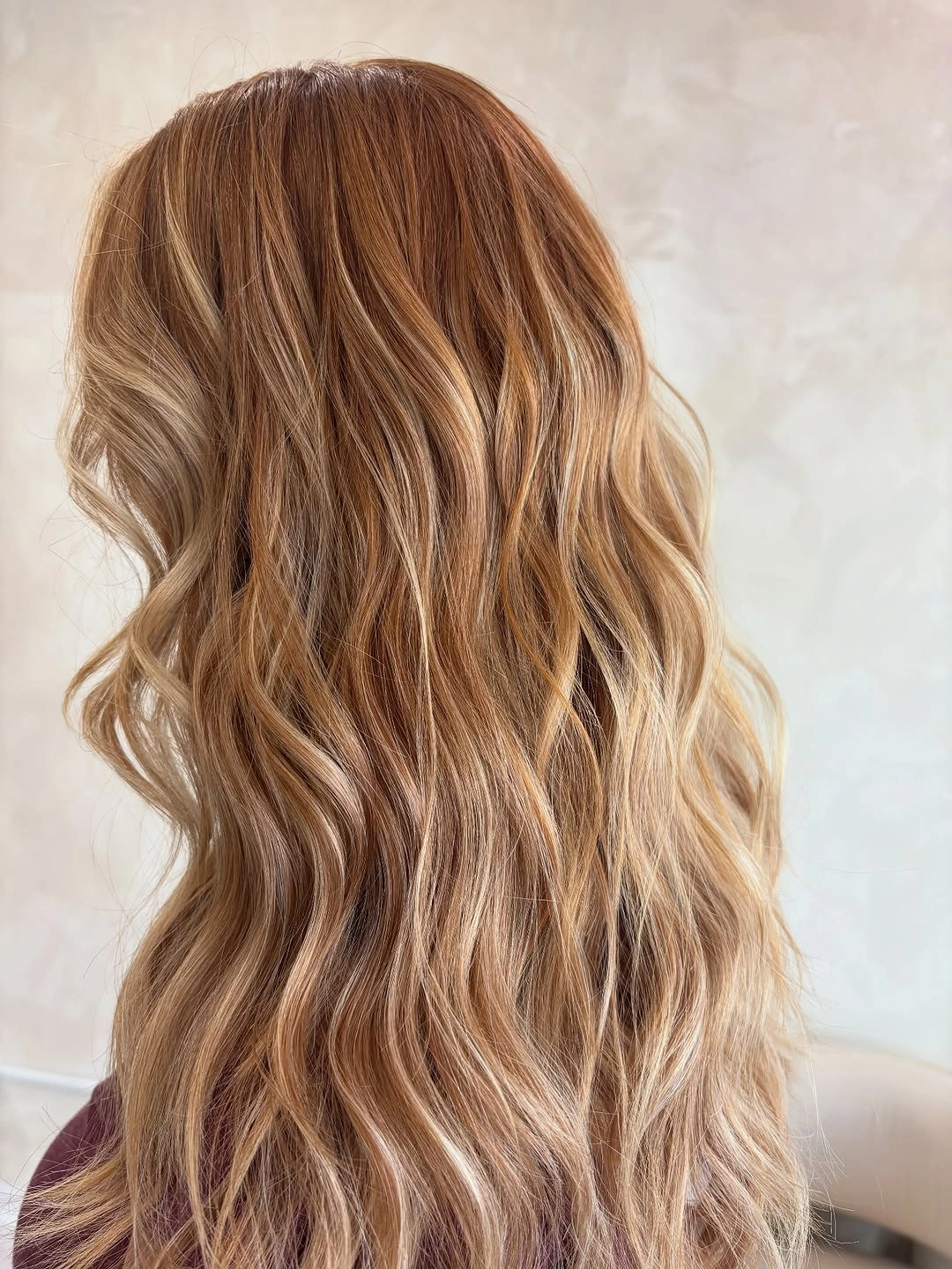 warm caramel-bronde back waves